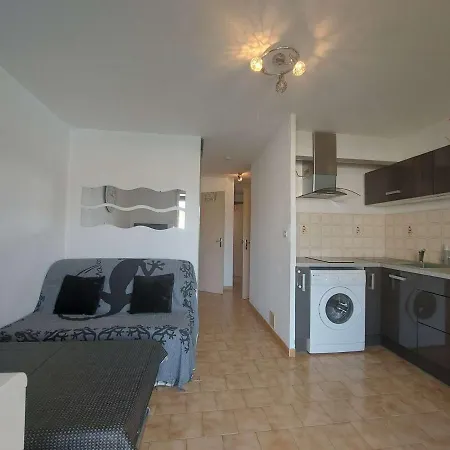 T2 Avec Terrasse, Piscine Et Parking Prive - 4 Pers. - Fr-1-326-792 Apartmán Marseillan (Herault)