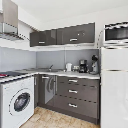 Appartement T2 Avec Terrasse, Piscine Et Parking Privé - 4 Pers. - Fr-1-326-792 *